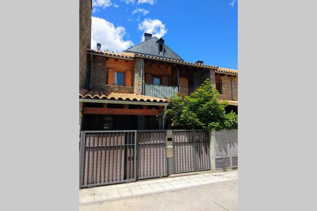 Вилла Casa Arce Бьескас Экстерьер фото